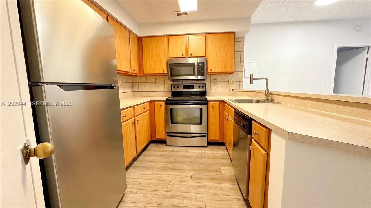 2445 SW 18th Ter , Unit 107, Fort Lauderdale, FL 33315 Photo