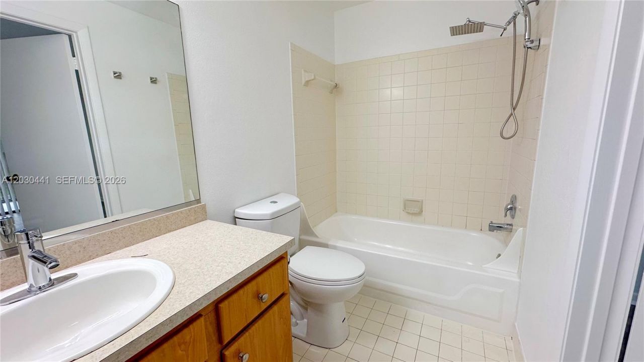 2445 SW 18th Ter , Unit 107, Fort Lauderdale, FL 33315 Photo