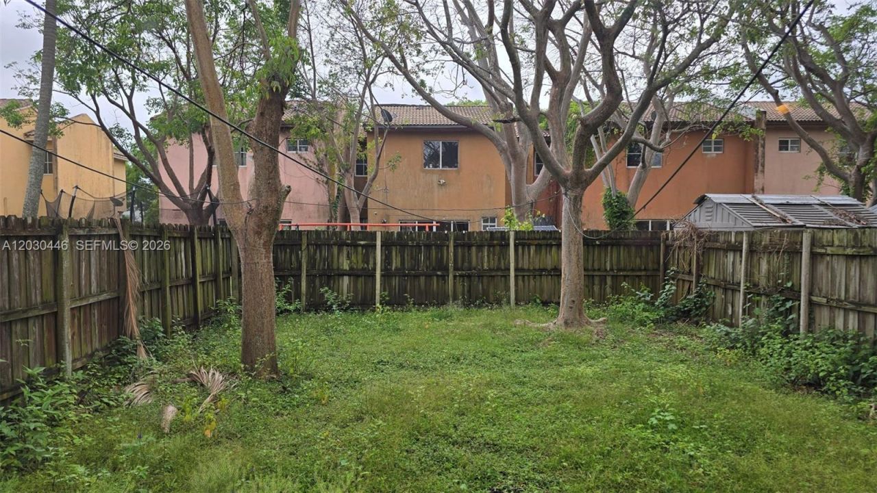671 SW 10th St , Florida City, FL 33034 Photo