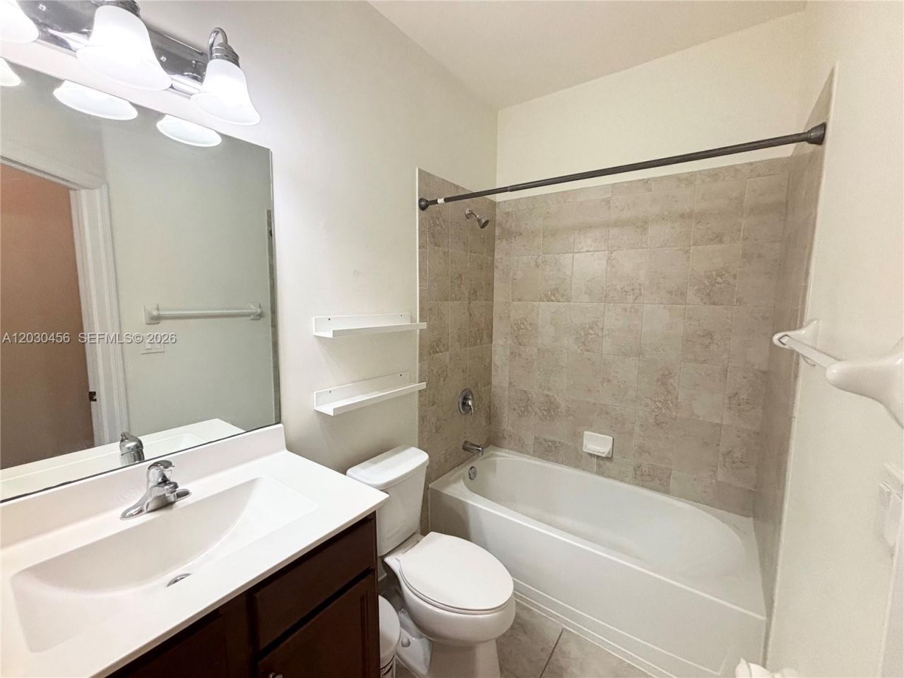 10620 NW 88 St , Unit 216, Doral, FL 33178 Photo