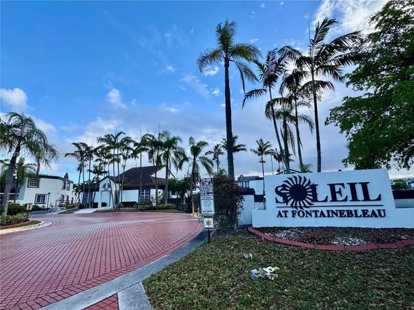 9711 Fontainebleau Blvd , Unit D203, Miami, FL 33172