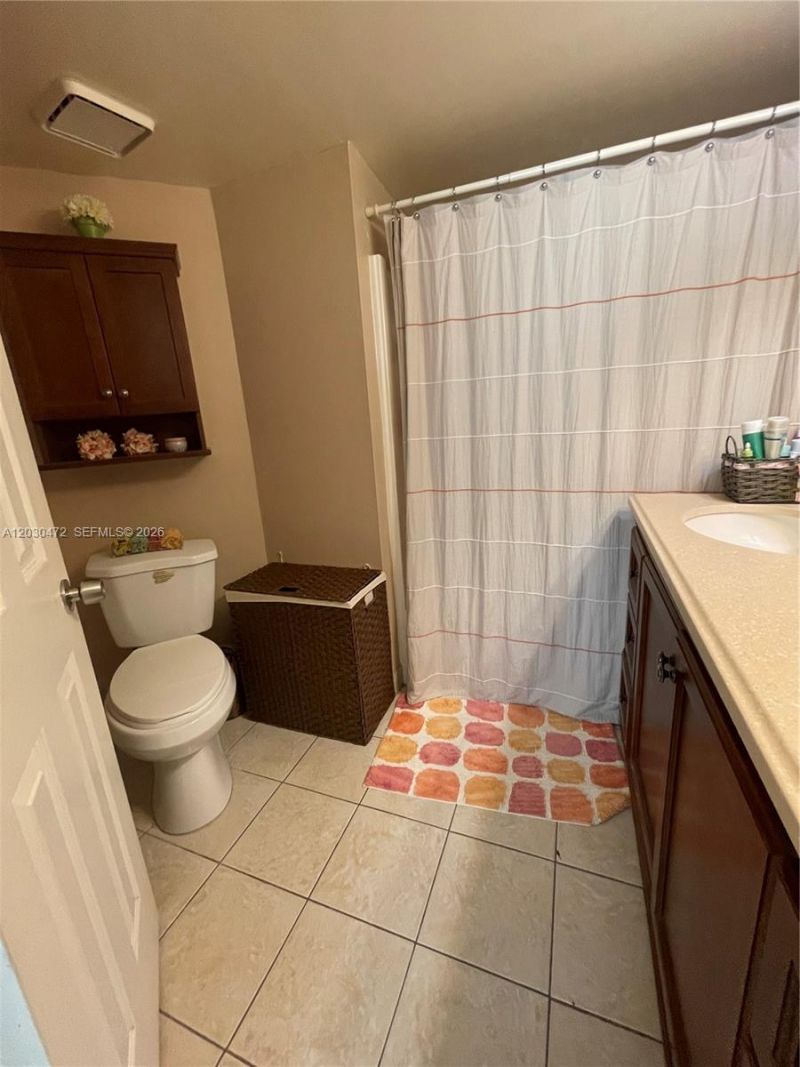 9711 Fontainebleau Blvd , Unit D203, Miami, FL 33172 Photo