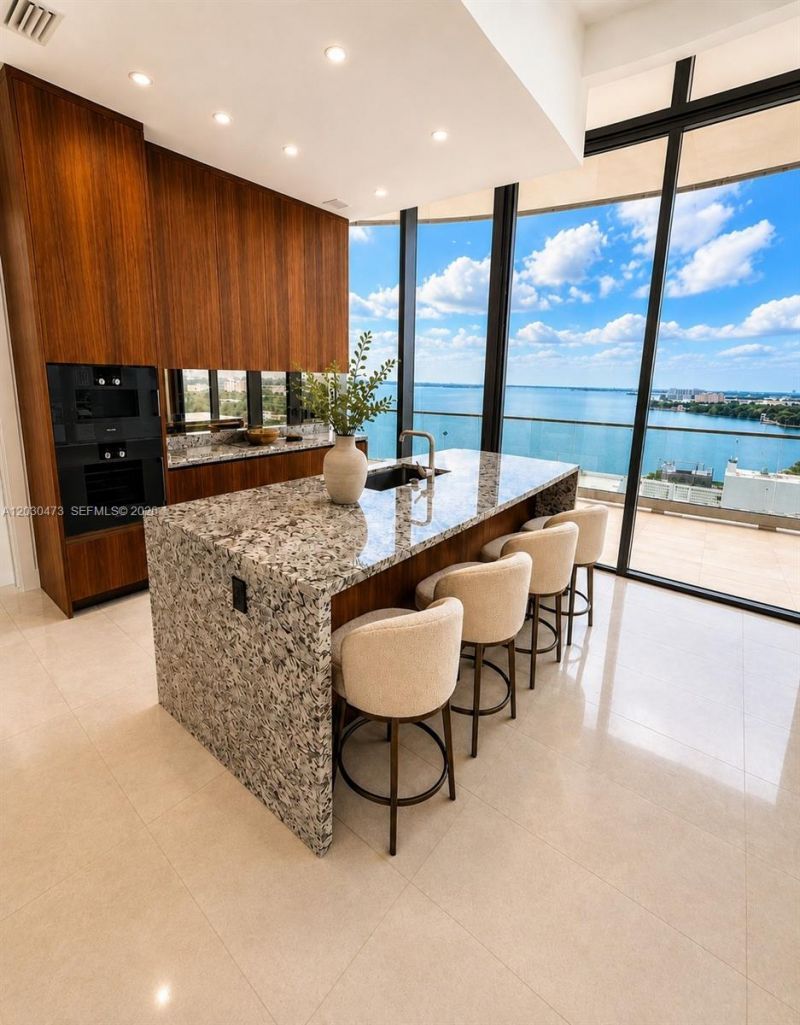 175 SE 25th Rd, Unit 1503, Miami, FL 33129 Photo