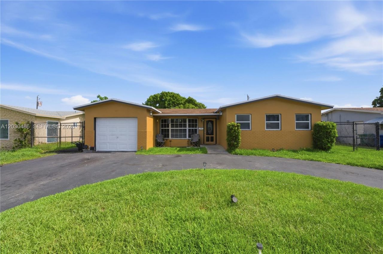 4801 NW 17th St, Lauderhill, FL 33313 Main Photo