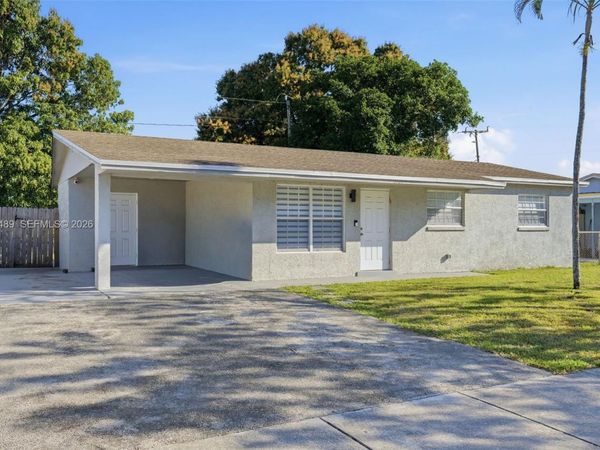 3221 NW 12th Pl , Lauderhill, FL 33311