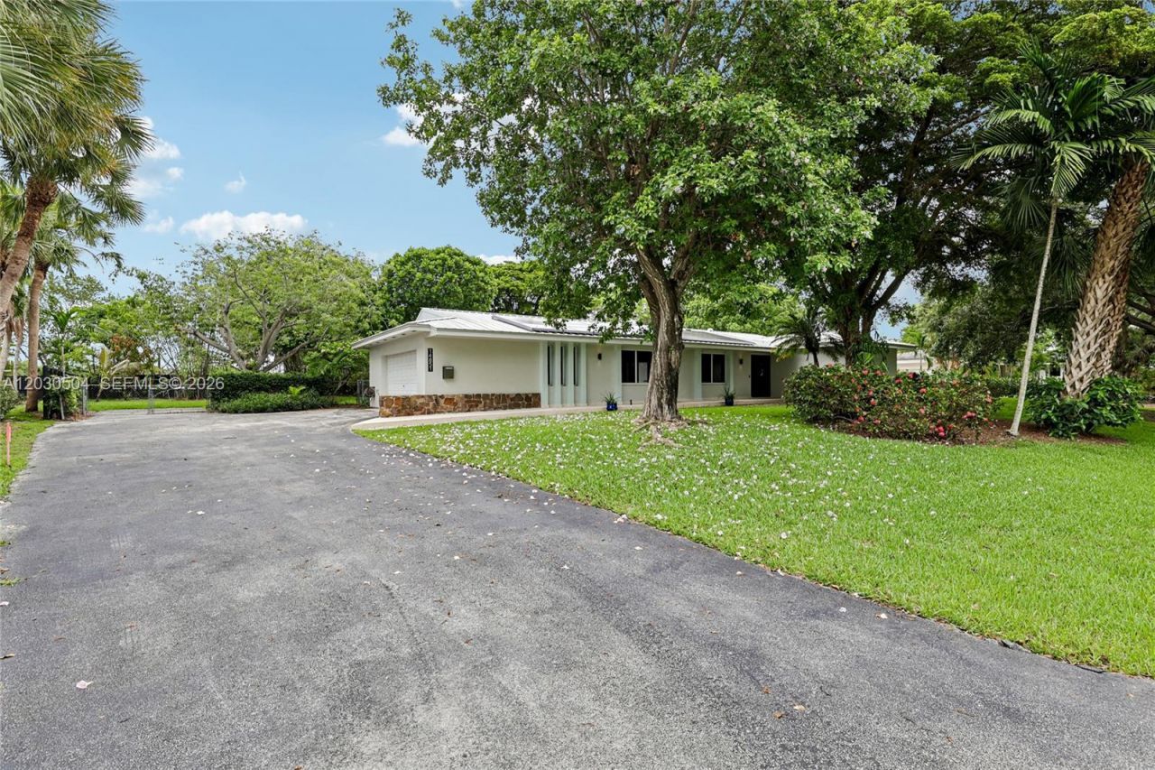 14851 SW 69th Ct, Palmetto Bay, FL 33158 Photo