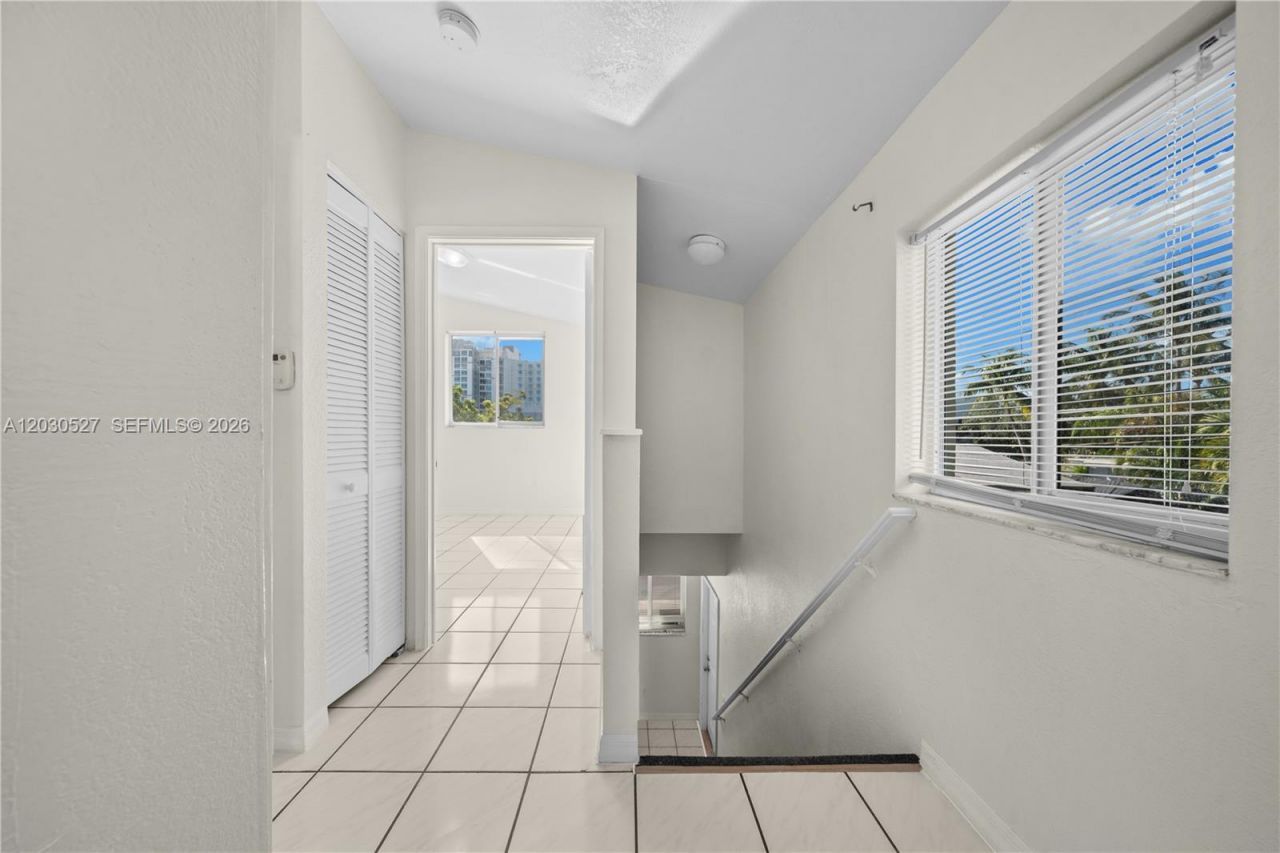 413 SE 22nd St , Unit A, Fort Lauderdale, FL 33316 Photo