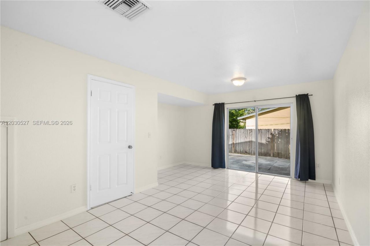 413 SE 22nd St , Unit A, Fort Lauderdale, FL 33316 Photo