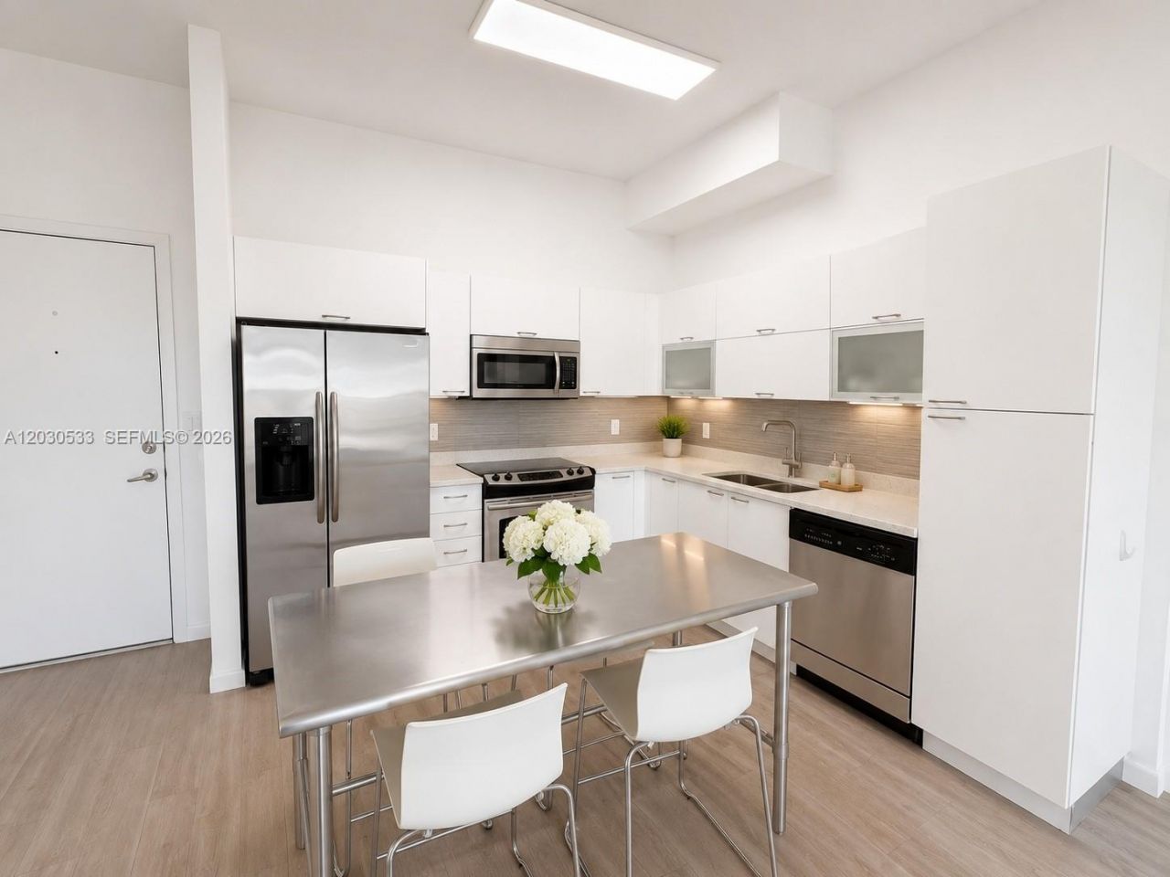 234 NE 3rd St, Unit 905, Miami, FL 33132 Photo