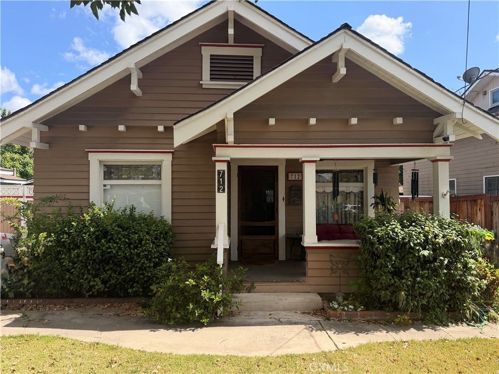 712 E Washington Ave , Orange, CA 92866 Main Photo