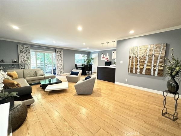 6720 Hillpark Drive, Unit 204, Los Angeles, CA 90068