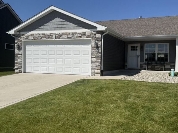 4248 W 77th Avenue, Merrillville, IN 46410