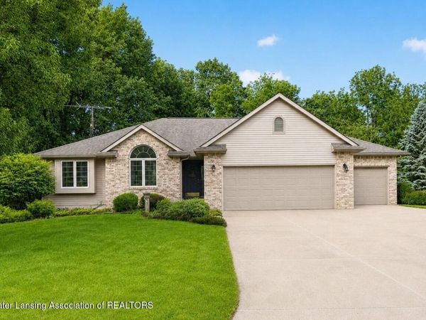 219 Wedgewood Drive, Charlotte, MI 48813