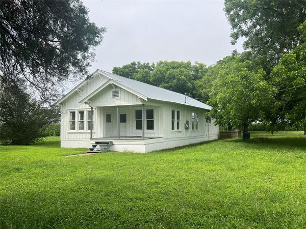 149 Private Road 9400 , Thorndale, TX 76577