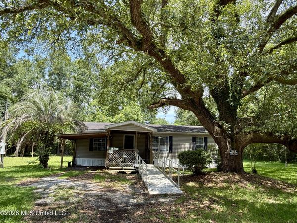 5318 Lindsey Avenue, Long Beach, MS 39560