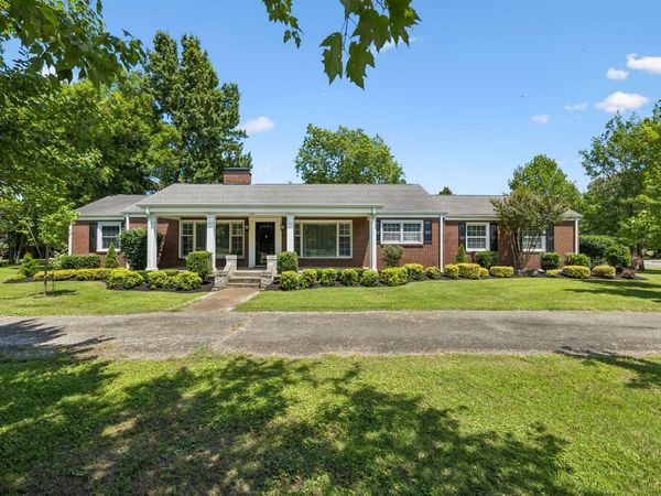 409 Pennsylvania Ave, Lebanon, TN 37087