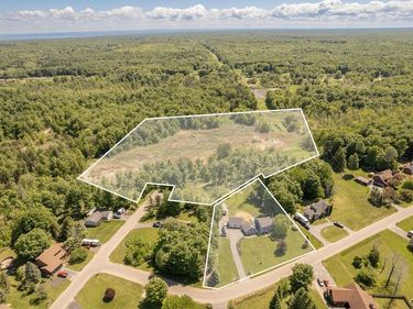 Meaney Circle , Oswego, NY 13126