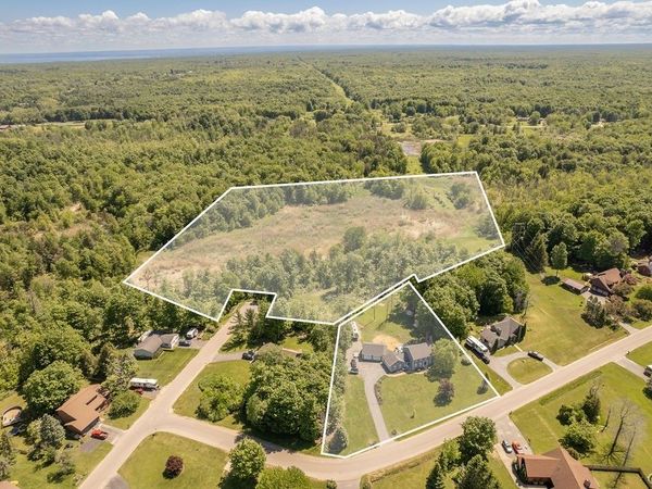Meaney Circle , Oswego, NY 13126