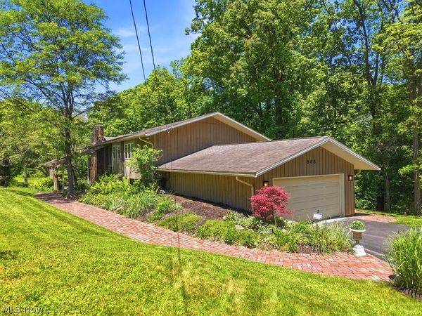 905 Heritage Lane , Bath, OH 44333