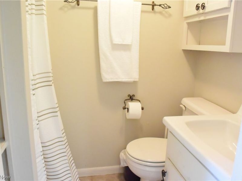905 Heritage Lane, Bath, OH 44333 Photo 38