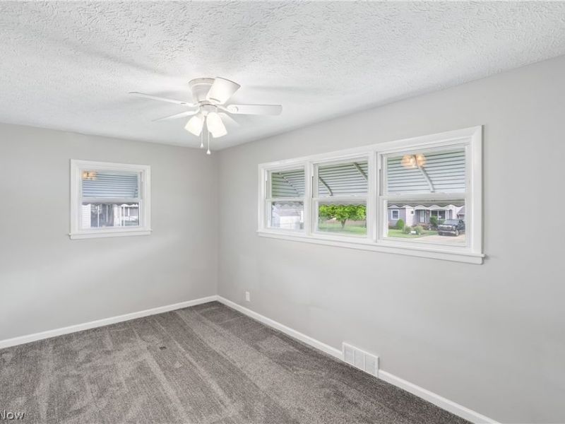 11605 Harold Drive, Cleveland, OH 44130 Photo 4