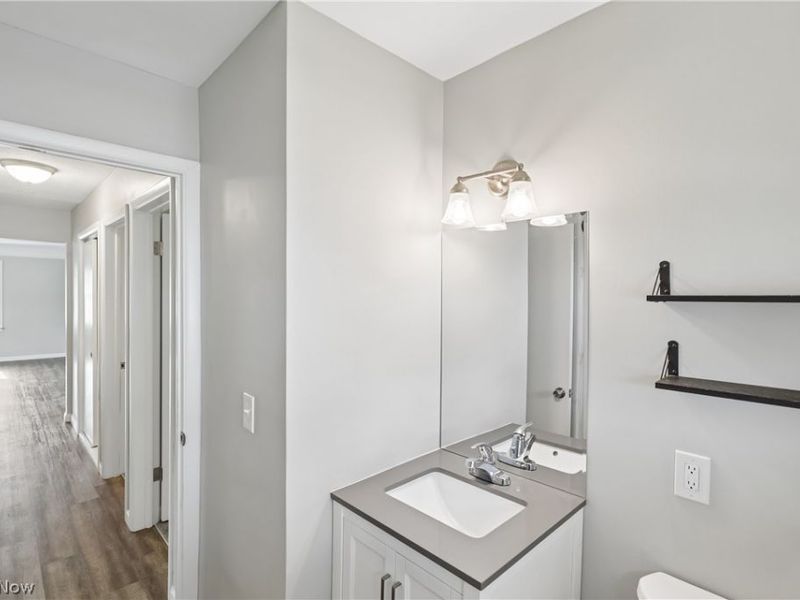 11605 Harold Drive, Cleveland, OH 44130 Photo 6