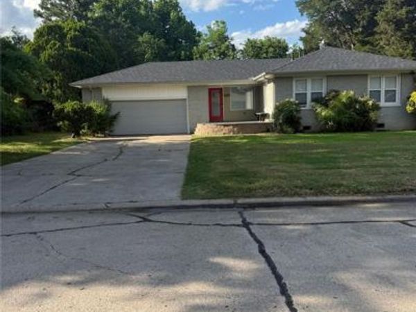 1215 Westlawn Drive, Norman, OK 73069