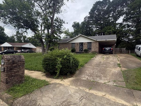 4585 DOUBLE TREE RD, Memphis, TN 38109