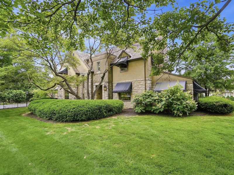 2279 Arlington Avenue, Upper Arlington, OH 43221 Photo 2