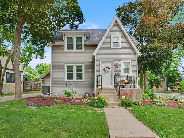 202 W Florida Avenue , Urbana, IL 61801