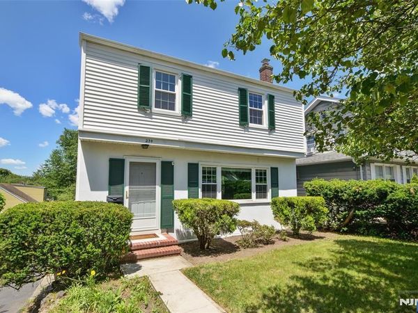 234 Ridgefield Avenue, BOGOTA, NJ 07603