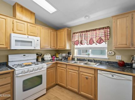 7651 Diamond Pointe Way, Reno, NV 89506 Photo
