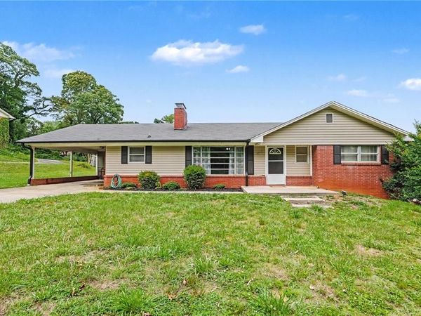 1263 Marlborough Lane, Winston-Salem, NC 27105