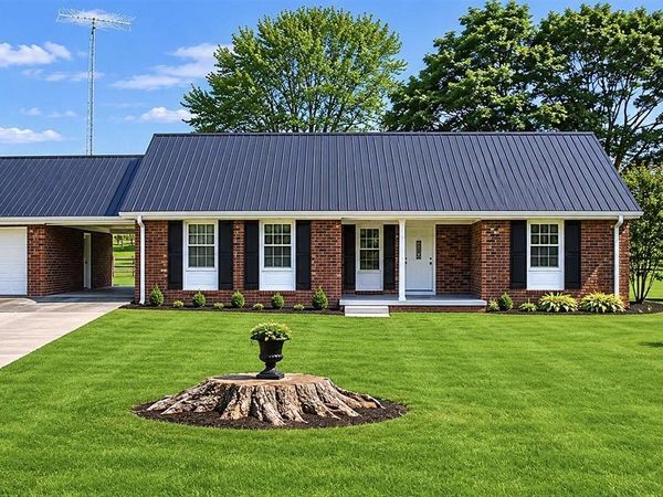 1078 Harry King Road , Glasgow, KY 42141