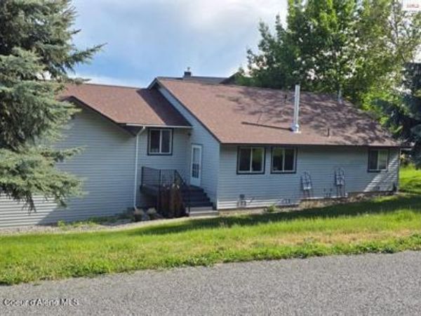 6894 Wild Rose LN , Bonners Ferry, ID 83805