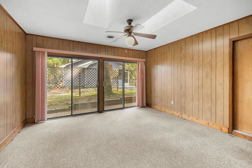 2204 Jefferson Circle  Photo 11