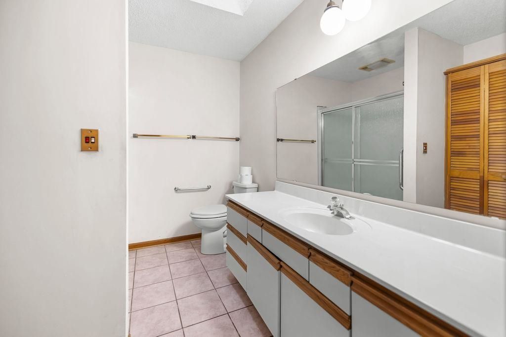 2204 Jefferson Circle  Photo 14