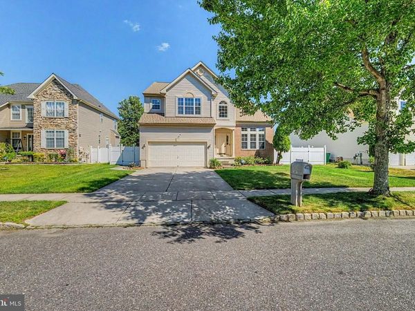 214 E KENNEDY DRIVE, EGG HARBOR TOWNSHIP, NJ 08234
