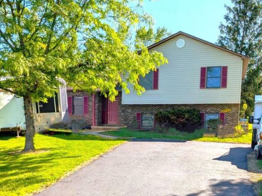 16 Wadsworth Drive , East Berlin, PA 17316 Main Photo