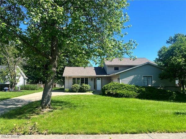 16244 Delmont Avenue , Strongsville, OH 44136