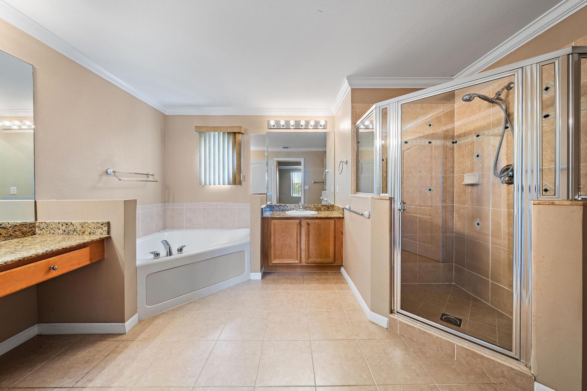 144 Berenger Walk, Royal Palm Beach, FL 33414 Photo