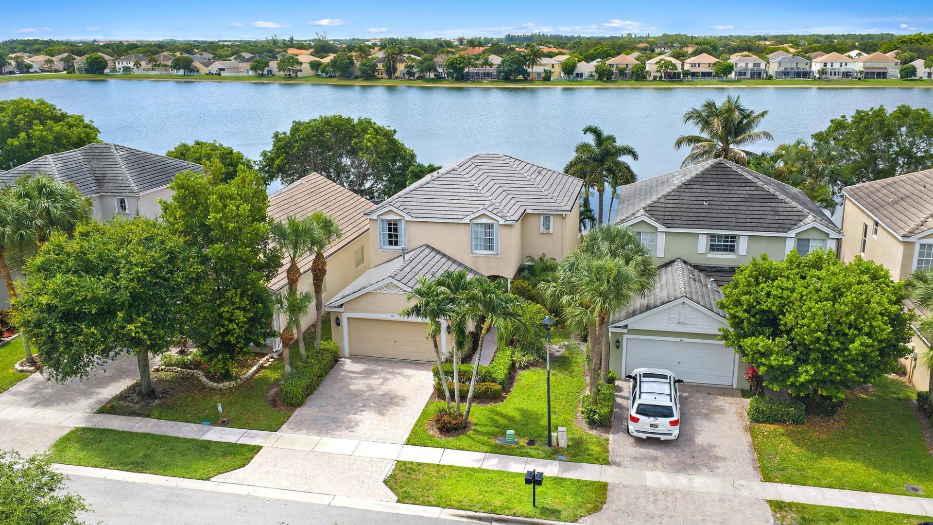 144 Berenger Walk, Royal Palm Beach, FL 33414 Photo