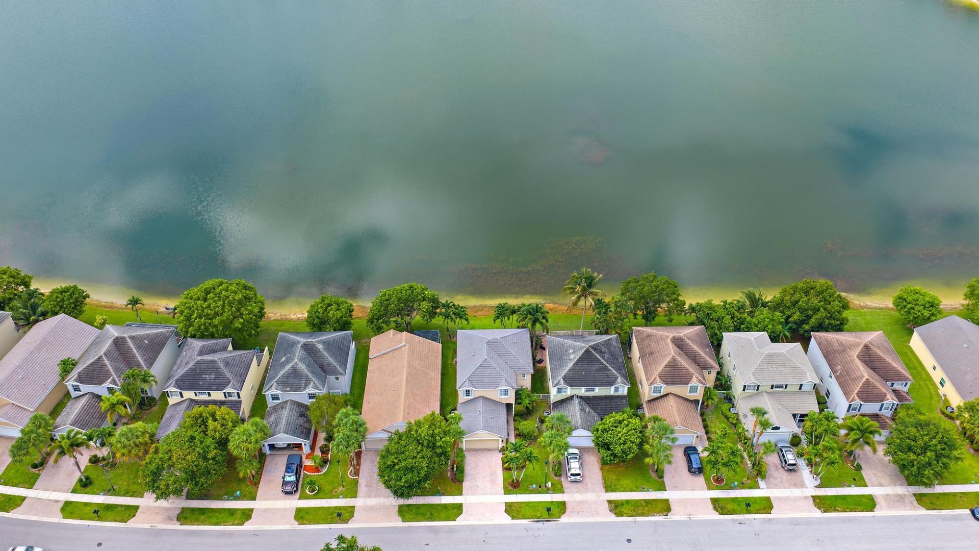144 Berenger Walk, Royal Palm Beach, FL 33414 Photo