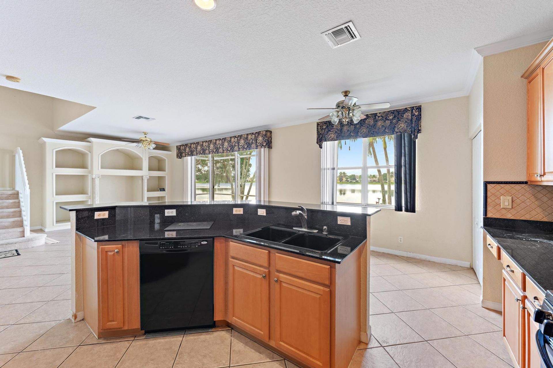 144 Berenger Walk, Royal Palm Beach, FL 33414 Photo