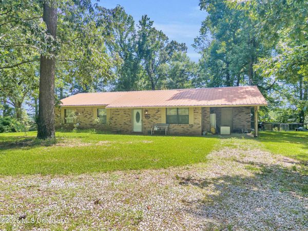 165 Hays Road, Conehatta, MS 39057