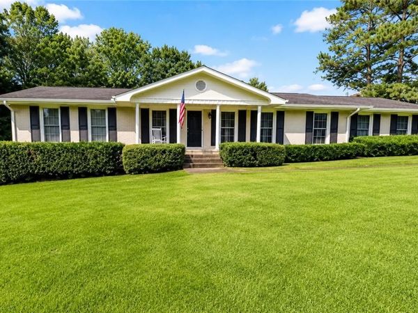 1900 Tara Circle , Douglasville, GA 30135