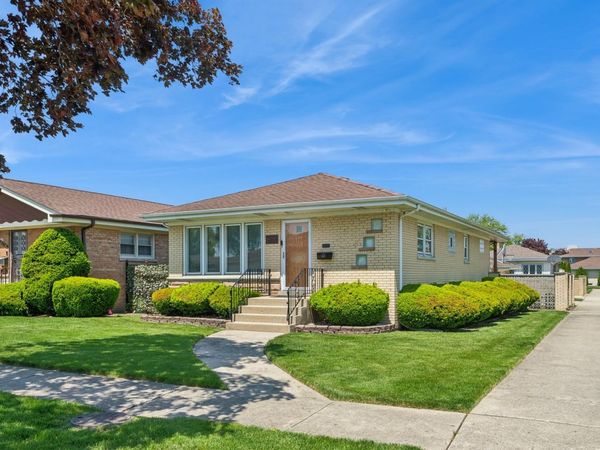 8600 W Ainslie Street , Norridge, IL 60706