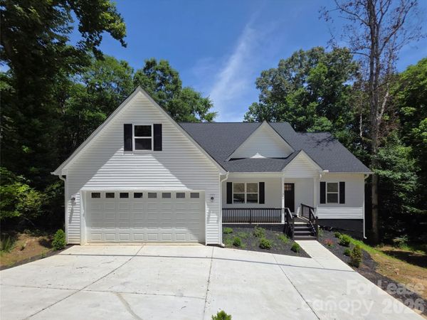 595 Foxwood Drive SE, Concord, NC 28025