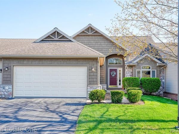 2243 Willow Tree Drive , Brighton, MI 48116