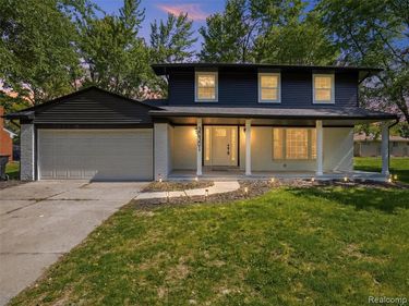 30301 Spring River Drive , Southfield, MI 48076